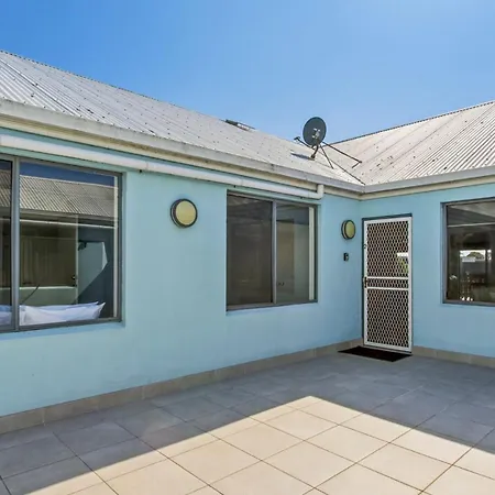 Lakes In Town Lakes Entrance Exterior photo