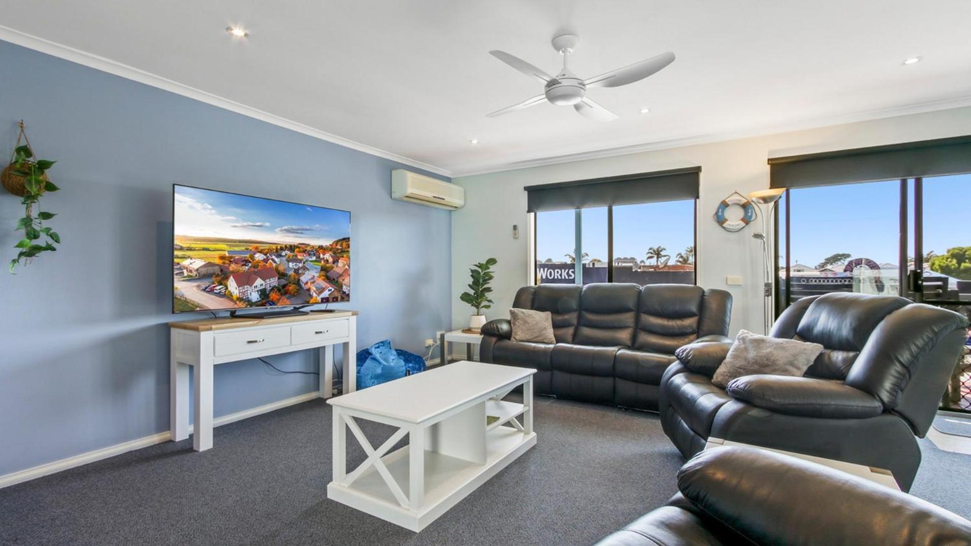 Lakes In Town Apartment